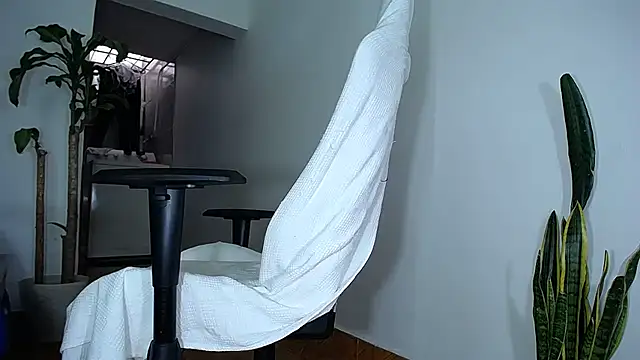 diamond black00 online show from 02-09-25, 08:56