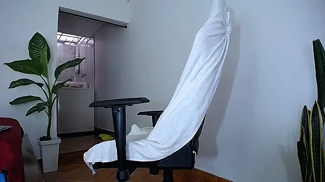 diamond black00 online show from 09-10-25, 08:09