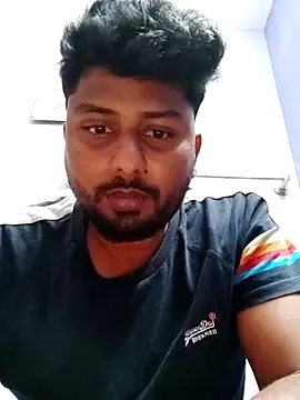 Snapshot of Gawothum chatting on 02-15-26, 01:41 Gawothum online show from 02-15-26, 01:41