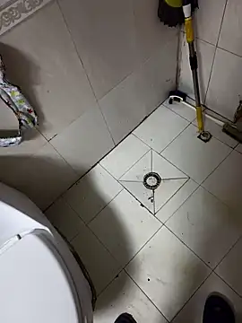 huzi518 online show from 10-04-25, 03:21