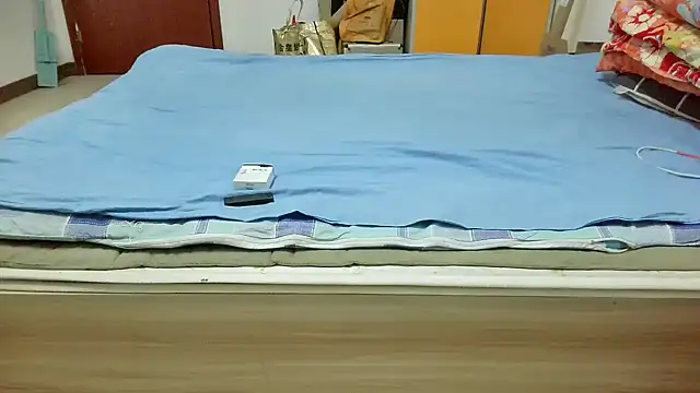 huzi518 online show from 10-22-25, 10:37