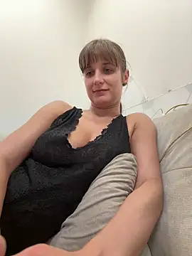 jennifer11772 online show from 04-04-26, 07:11