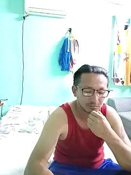 Andresguz35 online show from 03-05-26, 02:29