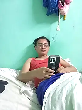 Andresguz35 online show from 03-09-26, 04:05