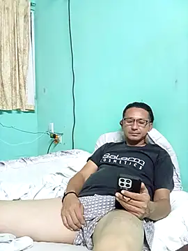 Andresguz35 online show from 03-21-26, 03:33