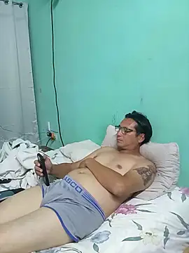 Andresguz35 online show from 04-29-26, 05:00