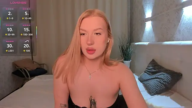 Emma  Leee online show from 02-24-26, 01:03