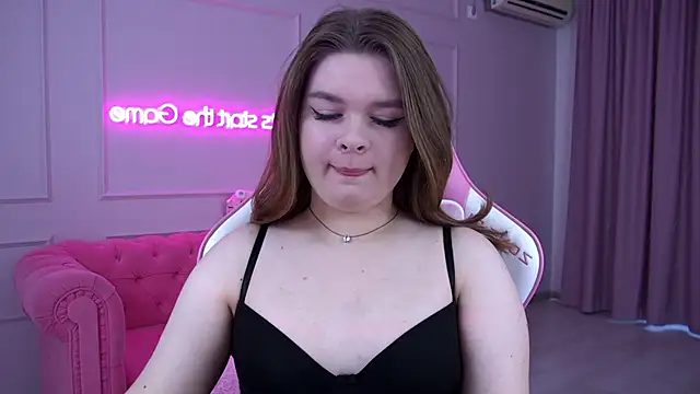 CrystalLyons online show from 03-09-25, 06:06