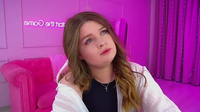 CrystalLyons online show from 10-05-25, 06:06