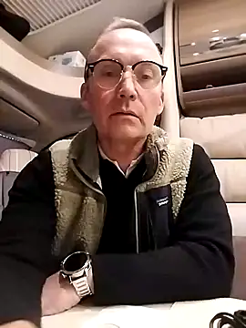 Snapshot of Manou1971 chatting on 02-04-25, 09:17 Manou1971 online show from 02-04-25, 09:17