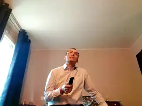 Snapshot of Manou1971 chatting on 02-09-25, 09:37 Manou1971 online show from 02-09-25, 09:37