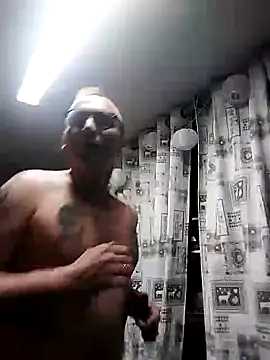 Snapshot of Manou1971 chatting on 02-12-25, 05:58 Manou1971 online show from 02-12-25, 05:58