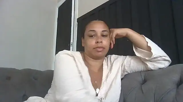 Snapshot of bigbootyjayda chatting on 05-28-26, 01:52 bigbootyjayda online show from 05-28-26, 01:52