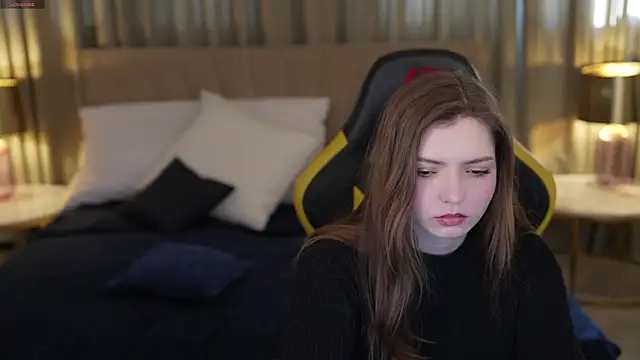 Snapshot of Michelle_054 chatting on 02-23-25, 12:48 Michelle 054 online show from 02-23-25, 12:48