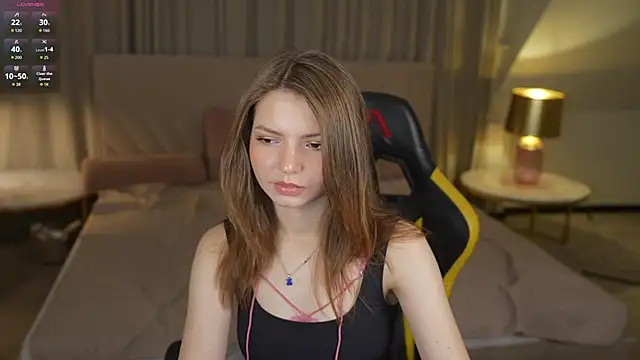 Snapshot of Michelle_054 chatting on 10-19-25, 02:45 Michelle 054 online show from 10-19-25, 02:45