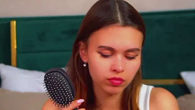 PollyLanders online show from 09-29-25, 06:24