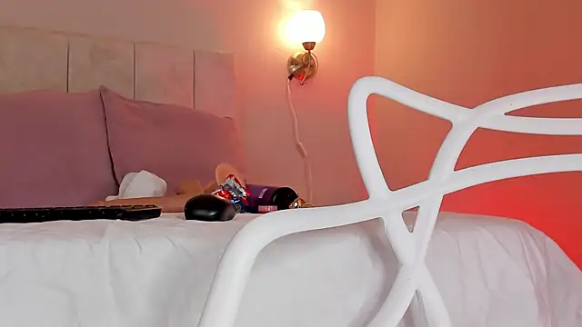 Snapshot of dani_skinny_ chatting on 01-15-25, 02:35 dani skinny online show from 01-15-25, 02:35