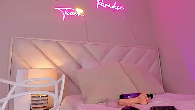 Snapshot of dani_skinny_ chatting on 02-13-25, 09:49 dani skinny online show from 02-13-25, 09:49