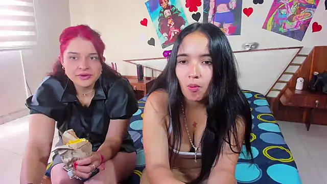 Snapshot of Marilynselxoveanalhard chatting on 12-10-24, 01:33 Marilynselxoveanalhard online show from 12-10-24, 01:33