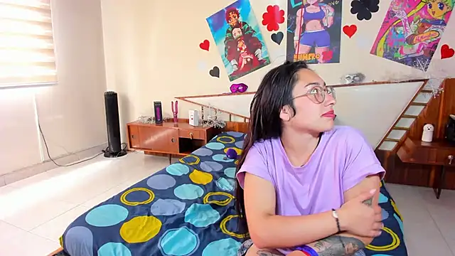 Snapshot of Marilynselxoveanalhard chatting on 12-13-24, 04:27 Marilynselxoveanalhard online show from 12-13-24, 04:27