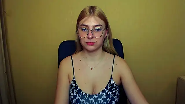 Luna Lush  online show from 01-29-25, 08:29