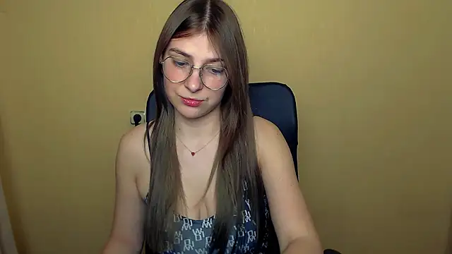 Luna Lush  online show from 11-12-25, 03:56