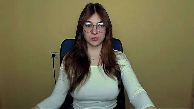 Snapshot of Luna_Lush_ chatting on 05-02-26, 08:30 Luna Lush online show from 05-02-26, 08:30