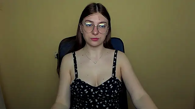 Snapshot of Luna_Lush_ chatting on 05-21-26, 08:43 Luna Lush online show from 05-21-26, 08:43