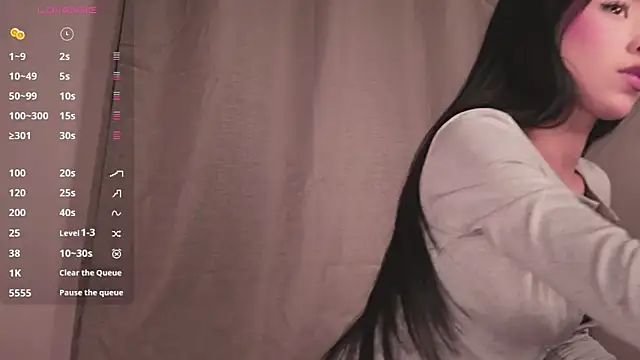 Snapshot of Sarah_cam06 chatting on 04-07-26, 11:04 Sarah cam06 online show from 04-07-26, 11:04