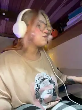 SophiaWeestt99 online show from 02-09-26, 05:11