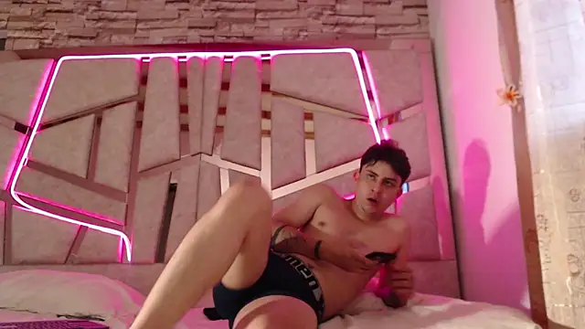 mia and austin online show from 01-13-25, 12:13