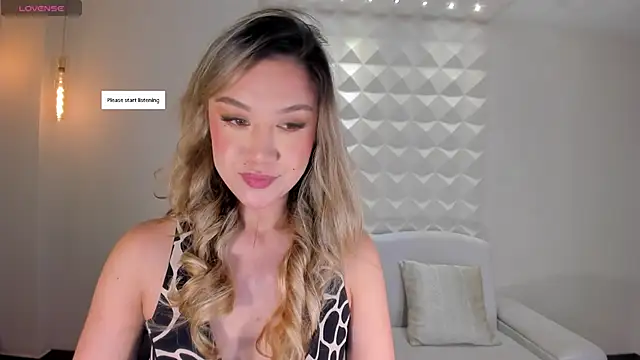 RebeccaHudson online show from 05-03-26, 10:54