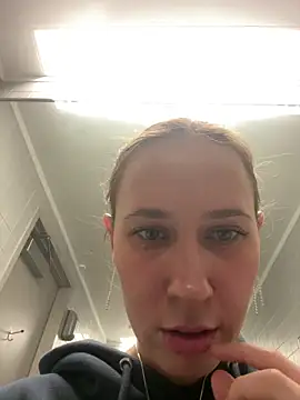 M1ssyk1ssy online show from 01-02-25, 03:40