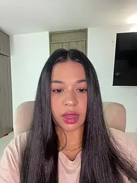 Aitana98  online show from 04-12-26, 01:32