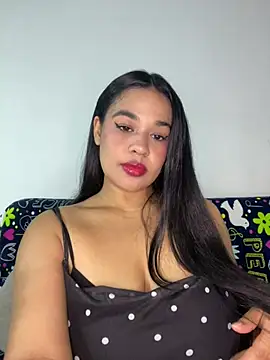 Snapshot of Aitana98_ chatting on 06-22-26, 01:51 Aitana98 online show from 06-22-26, 01:51