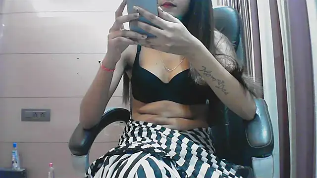 Snapshot of collage_hoty chatting on 10-16-25, 04:41 collage hoty online show from 10-16-25, 04:41