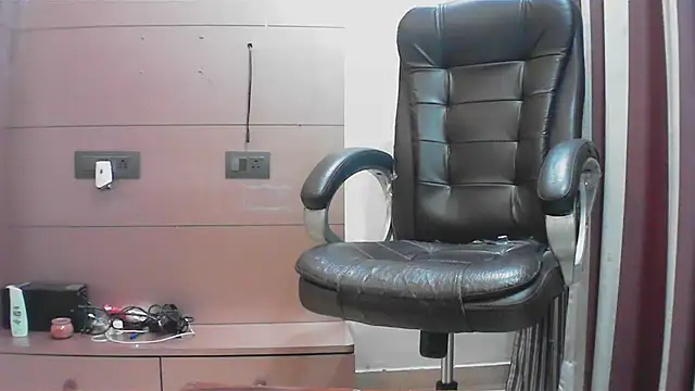 Snapshot of collage_hoty chatting on 11-15-25, 04:47 collage hoty online show from 11-15-25, 04:47