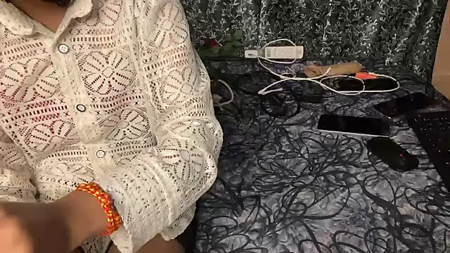 Snapshot of mystical_zara chatting on 01-20-25, 03:50 mystical zara online show from 01-20-25, 03:50