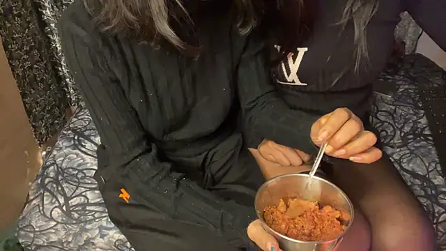 Snapshot of mystical_zara chatting on 01-25-25, 07:39 mystical zara online show from 01-25-25, 07:39