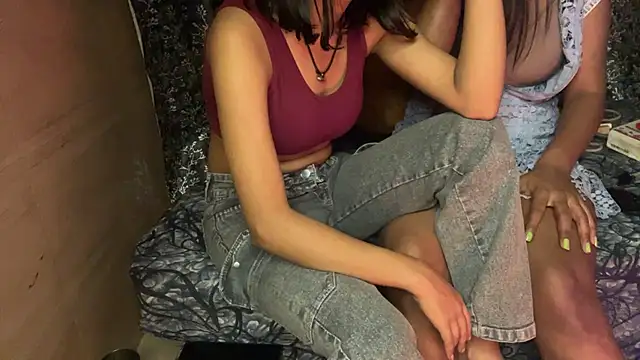 Snapshot of mystical_zara chatting on 02-14-25, 08:05 mystical zara online show from 02-14-25, 08:05