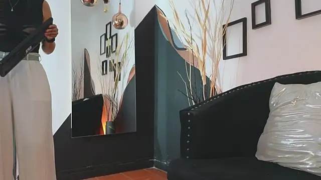 Snapshot of almaa_18 chatting on 02-27-25, 04:52 almaa 18 online show from 02-27-25, 04:52