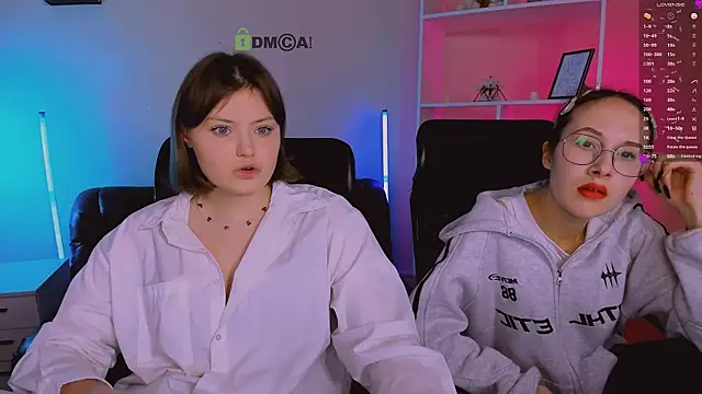 nikole kitt online show from 11-26-25, 08:32