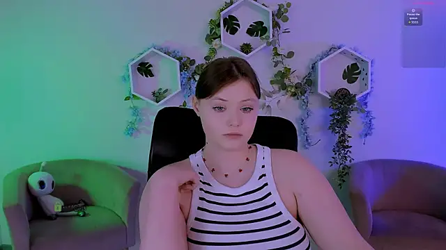 Snapshot of nikole_kitt chatting on 07-23-26, 06:39 nikole kitt online show from 07-23-26, 06:39