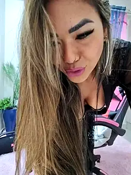 Snapshot of giselxxx_hot chatting on 03-01-25, 12:23 giselxxx hot online show from 03-01-25, 12:23