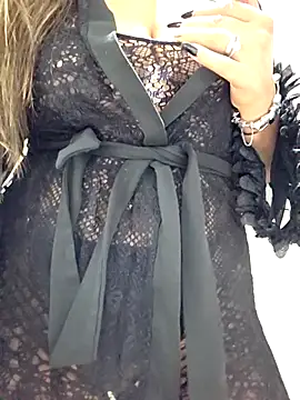 Snapshot of giselxxx_hot chatting on 10-21-25, 06:19 giselxxx hot online show from 10-21-25, 06:19