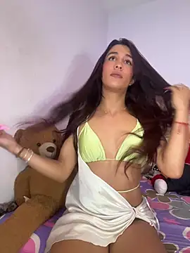 Snapshot of kymmgolden chatting on 05-22-26, 12:11 kymmgolden online show from 05-22-26, 12:11