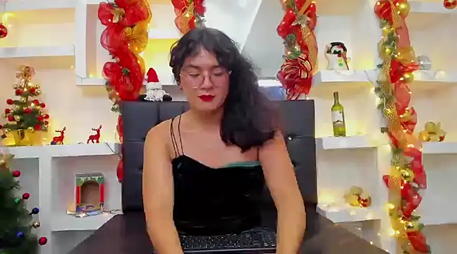 Elith Berry69 online show from 12-14-24, 09:24