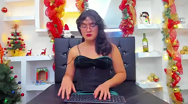 Elith Berry69 online show from 12-15-24, 09:09