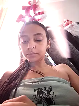 Snapshot of emma_ambar chatting on 01-14-26, 05:40 emma ambar online show from 01-14-26, 05:40