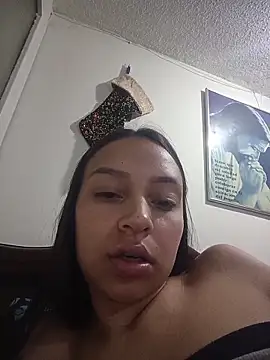 Snapshot of emma_ambar chatting on 02-26-26, 11:37 emma ambar online show from 02-26-26, 11:37